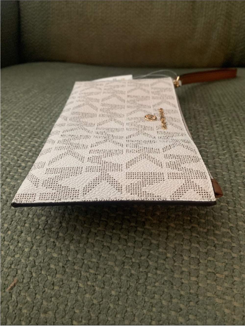 Michael Kors Classic MK White & Tan Logo Wristlet NWT $98 - Picture 3 of 6